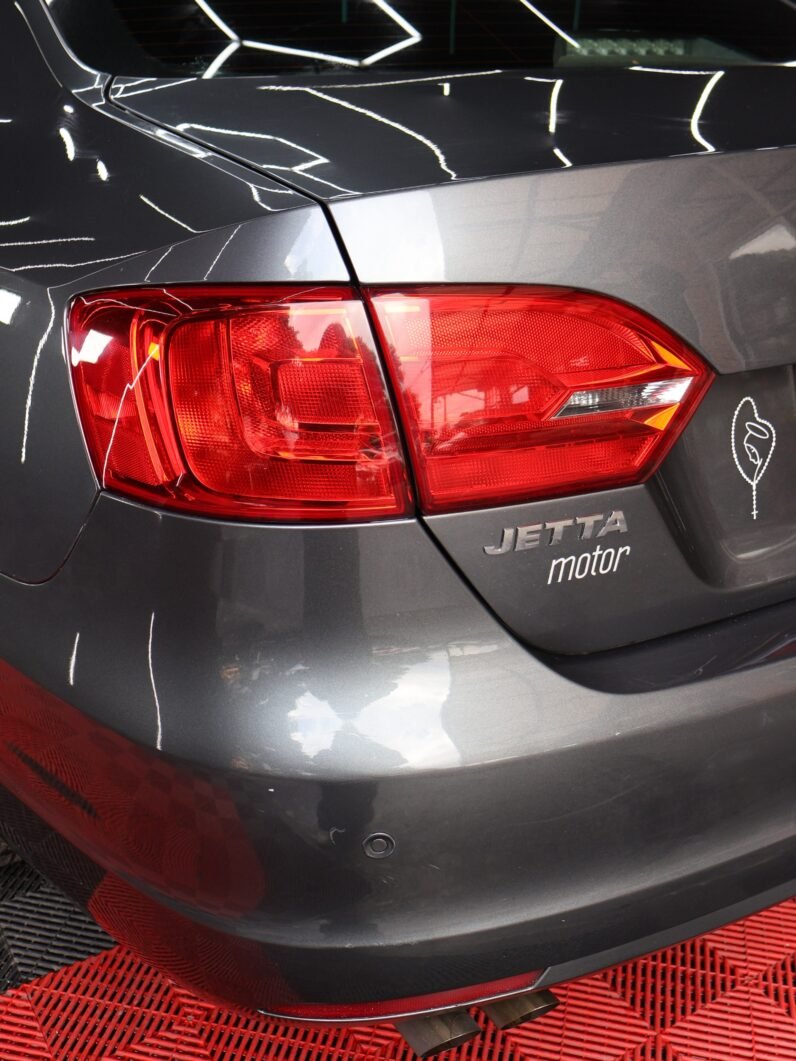 
								VOLKSWAGEN NEW JETTA TRENDLINE MT 2.0 SD full									