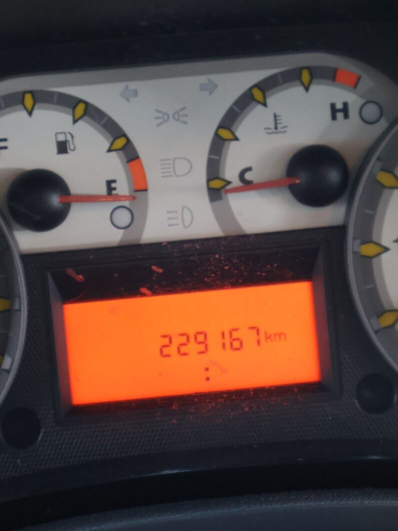 
								FIAT PALIO ADVENTURE 1.8 MT full									