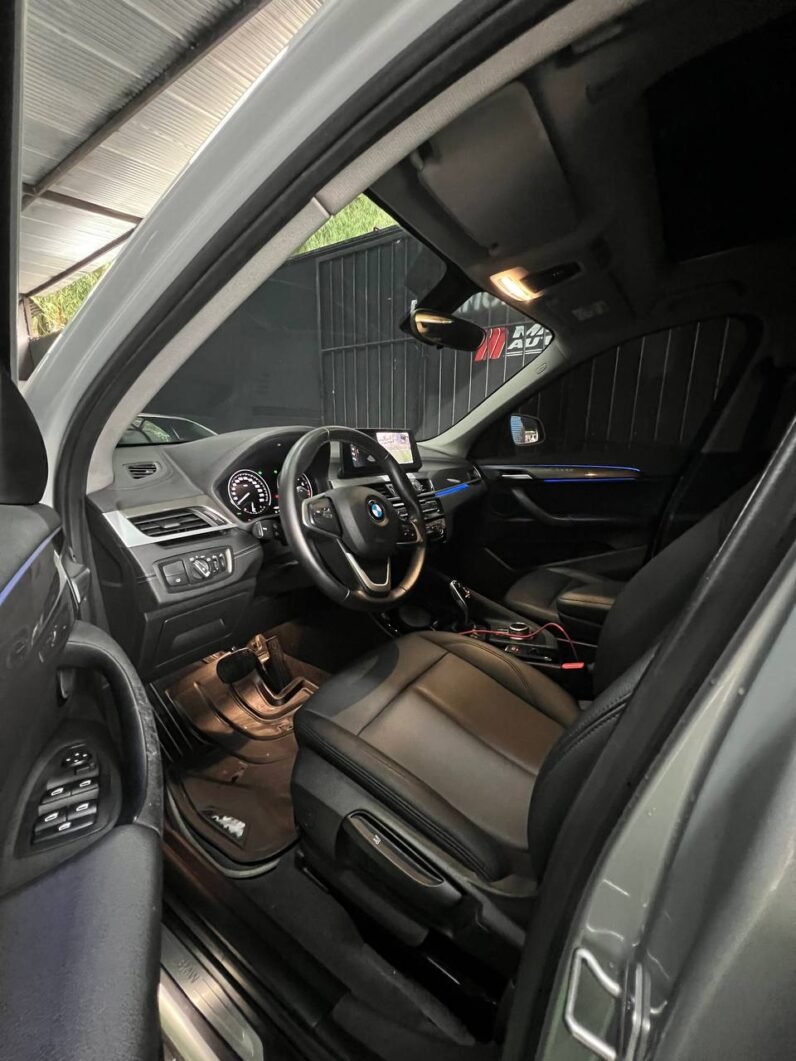 
								BMW  X1 SDRIVE 20I AT 2.0L full									