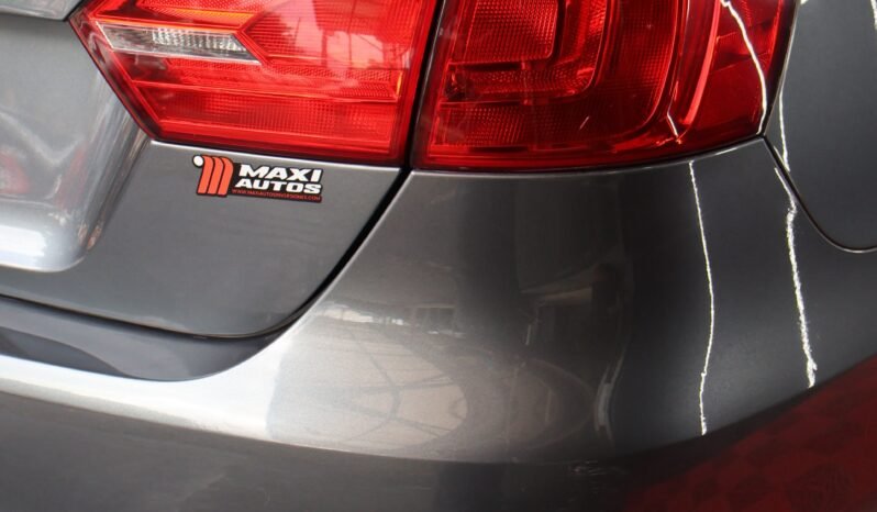 
								VOLKSWAGEN NEW JETTA TRENDLINE MT 2.0 SD full									