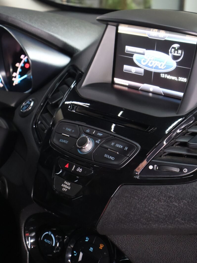 
								FORD FIESTA TITANIUM AT 1.6 full									