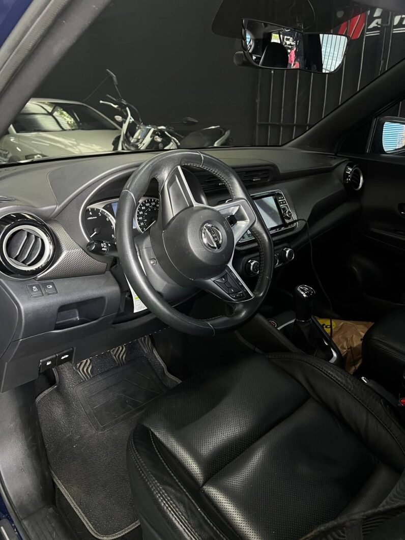 
								NISSAN KICKS ADVANCE MT 1.6L 4X2 full									