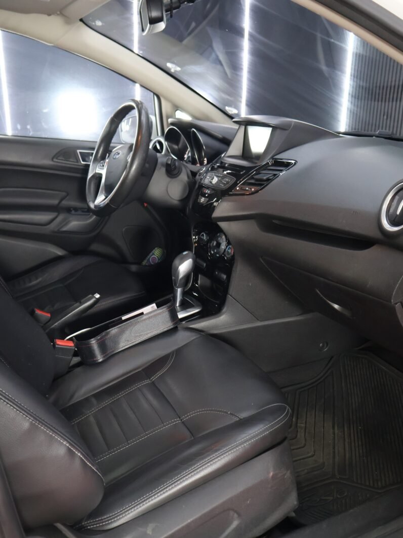 
								FORD FIESTA TITANIUM AT 1.6 full									