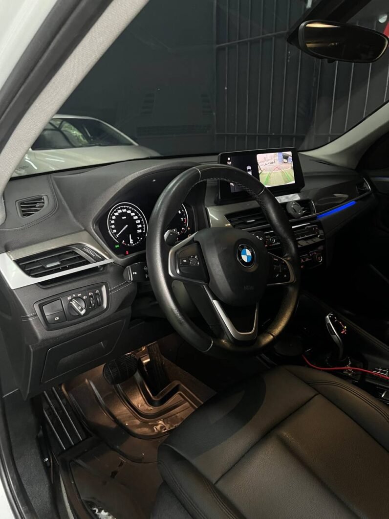 
								BMW  X1 SDRIVE 20I AT 2.0L full									