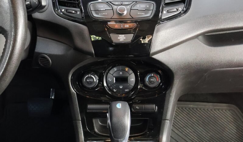 
								FORD FIESTA TITANIUM AT 1.6 full									