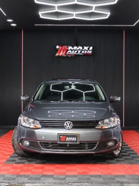 VOLKSWAGEN NEW JETTA CONFORTLINE 2.5L AT