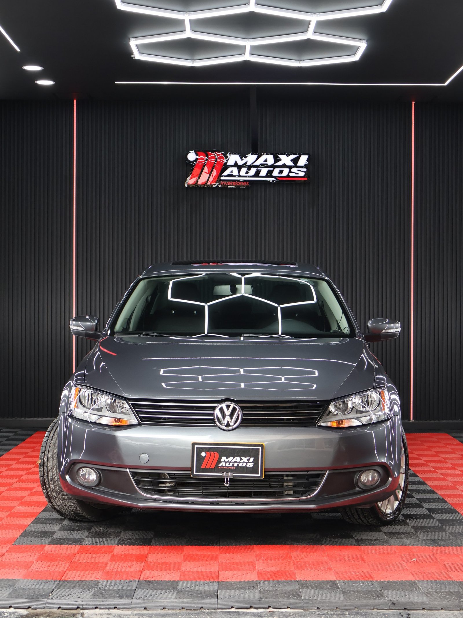 VOLKSWAGEN NEW JETTA CONFORTLINE 2.5L AT