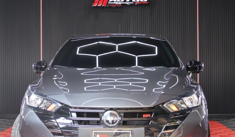 
								NISSAN VERSA  SR/BLACK 1.6 AT full									