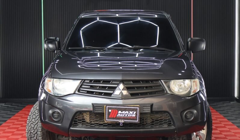 
								MITSUBISHI SPORTERO L200 MT 4X4 DIESEL full									