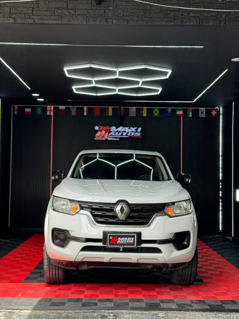 
								RENAULT ALASKAN ZEN 2.5 DIESEL MT 4X4 full									