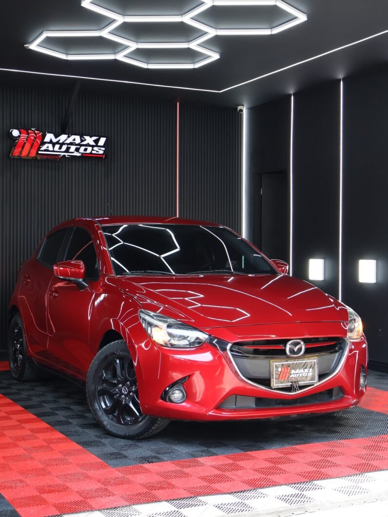 
								MAZDA 2 GRAND TOURING 1.5 MT full									