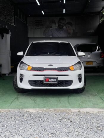 KIA RIO VIBRANT MT 1.4