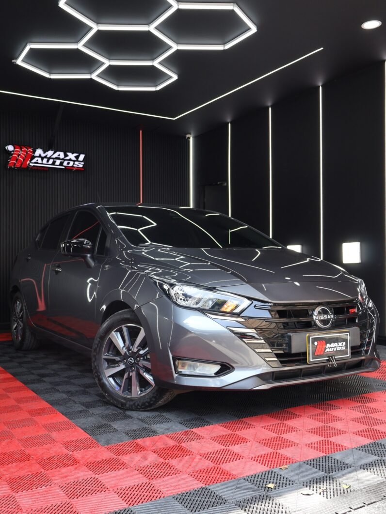 
								NISSAN VERSA  SR/BLACK 1.6 AT full									