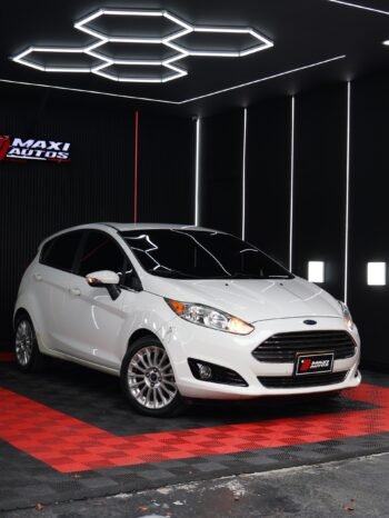 FORD FIESTA TITANIUM AT 1.6