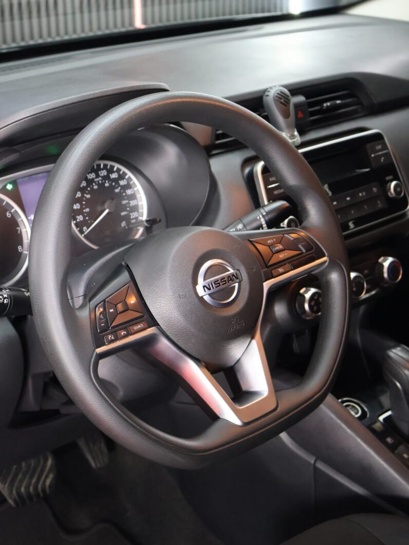 
								NISSAN NEW VERSA SENSE AT 1.6 full									