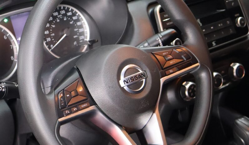 
								NISSAN NEW VERSA SENSE AT 1.6 full									