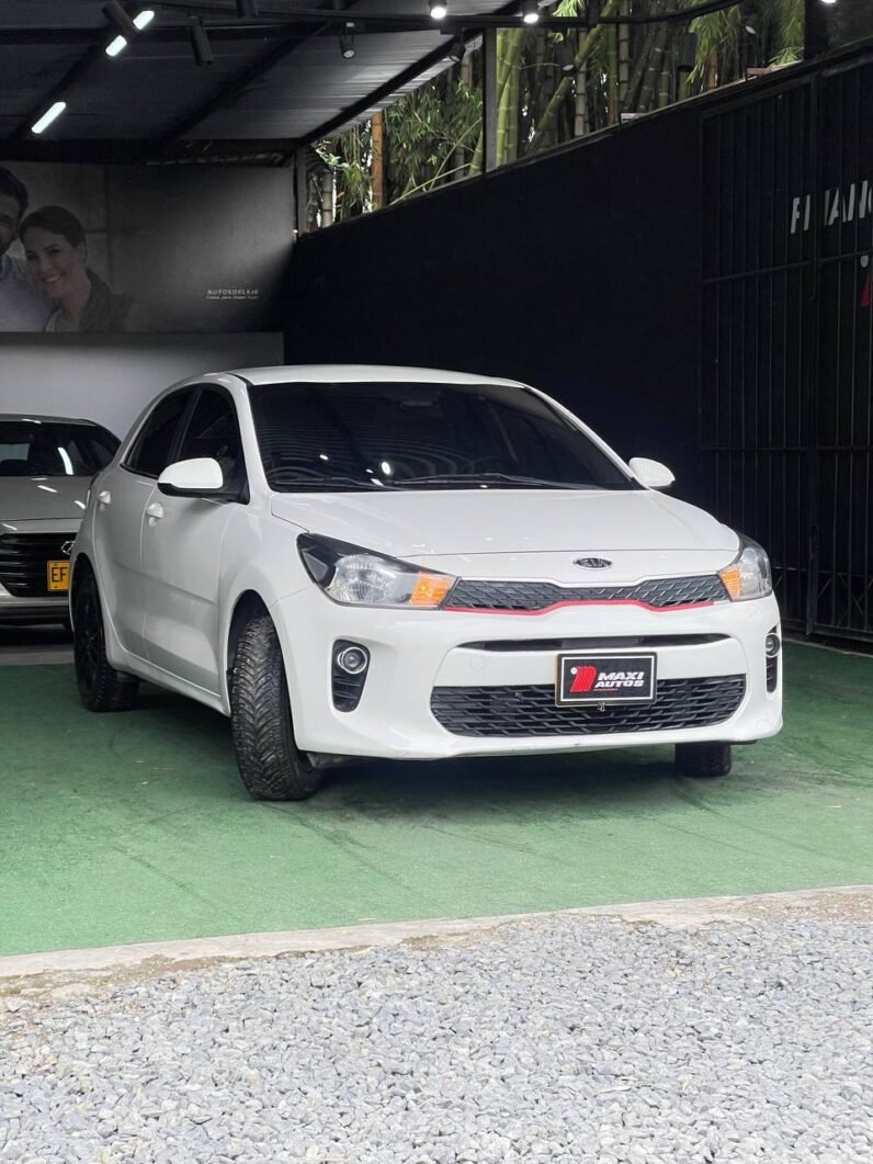 
								KIA RIO VIBRANT MT 1.4 full									