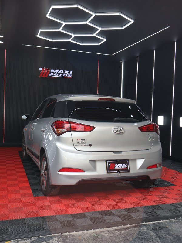 HYUNDAI I20 5DR 1.4 MT