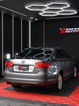 VOLKSWAGEN NEW JETTA CONFORTLINE 2.5L AT