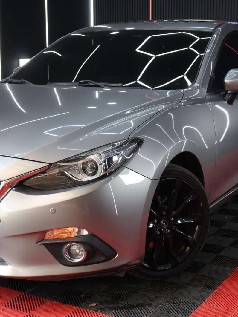 
								MAZDA 3 GRAND TOURING 2.0 AT full									