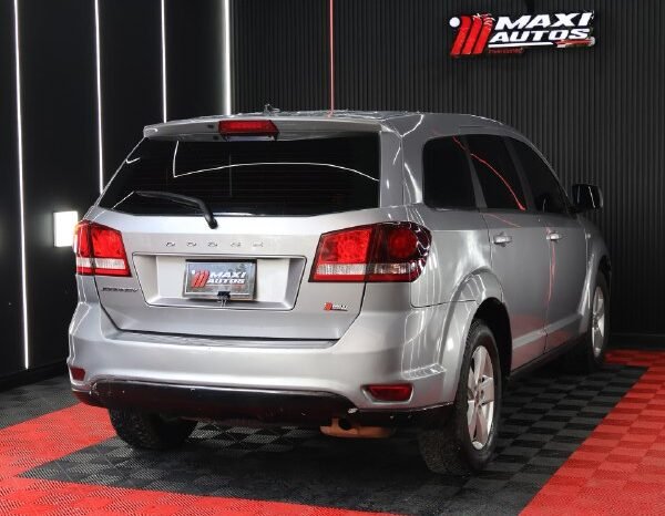 
								DODGE JOURNEY SE 2.4L AUT 4X2 7P full									