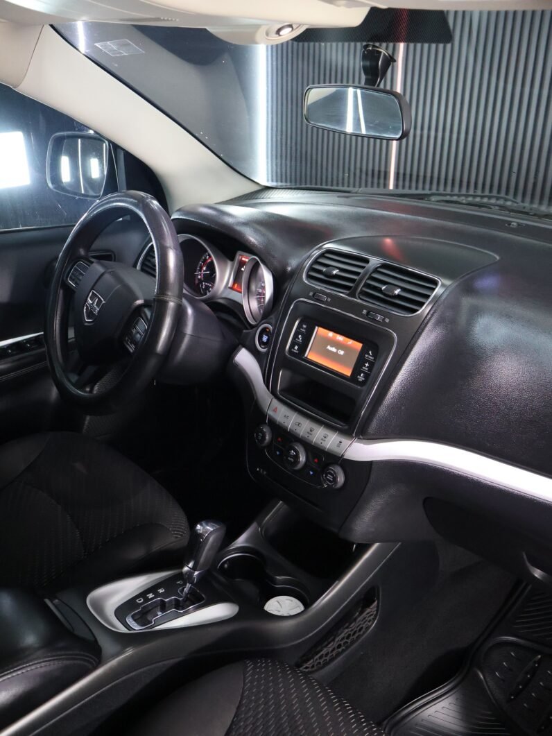 
								DODGE JOURNEY SE 2.4L AUT 4X2 7P full									