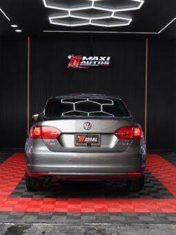 
										VOLKSWAGEN NEW JETTA CONFORTLINE 2.5L AT full									