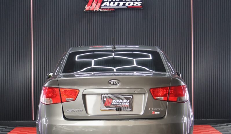 
								KIA CERATO FORTE 1.6L AT full									