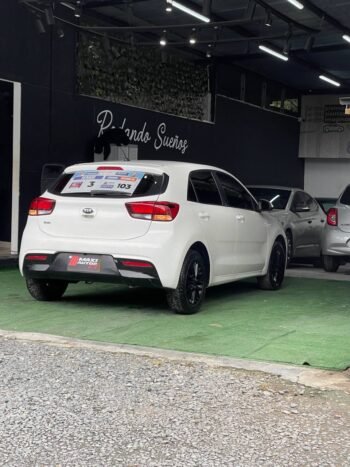 KIA RIO VIBRANT MT 1.4