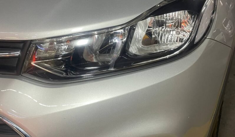 
								CHEVROLET TRACKER LS AT 1.8 4X2 full									