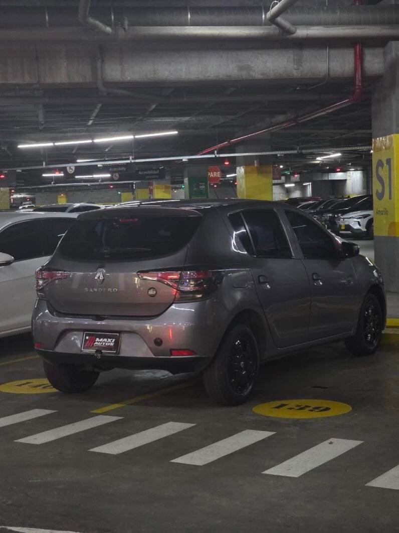 
								RENAULT SANDERO LIFE MT 1.6 HB full									