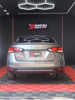 
										NISSAN VERSA  SR/BLACK 1.6 AT full									