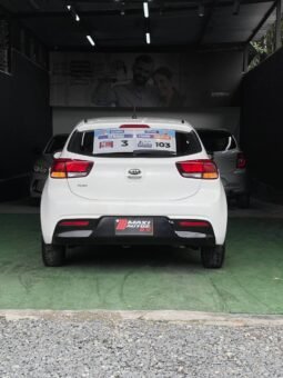 
										KIA RIO VIBRANT MT 1.4 full									