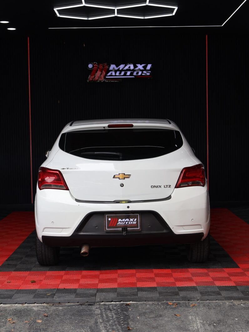 
								CHEVROLET ONIX LTZ HB MT 1.4 full									