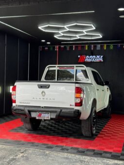 
										RENAULT ALASKAN ZEN 2.5 DIESEL MT 4X4 full									