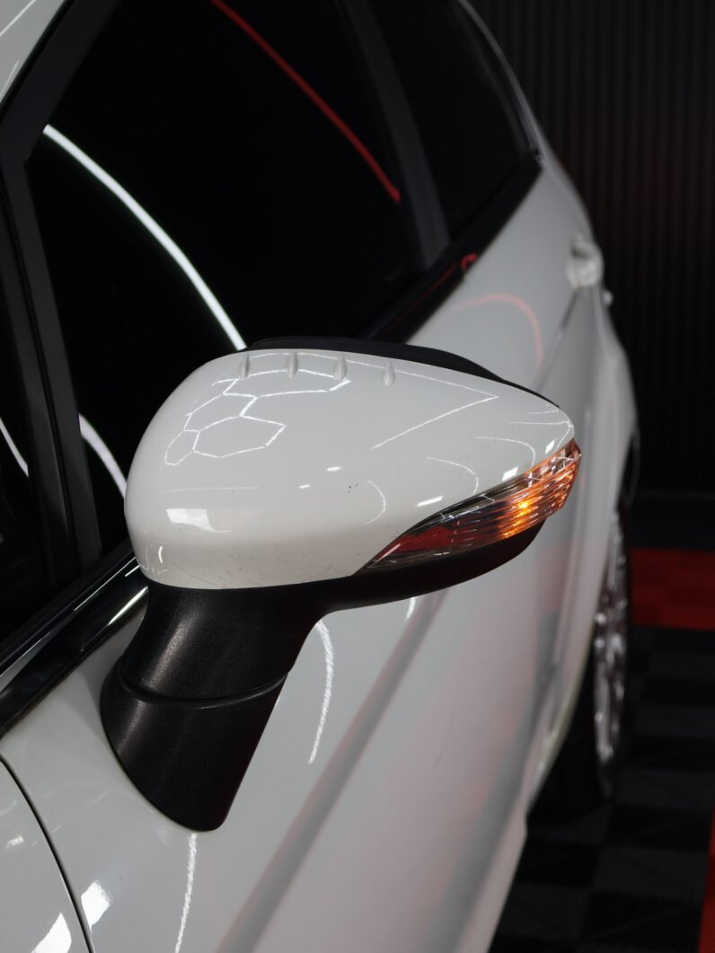 
								FORD FIESTA TITANIUM AT 1.6 full									