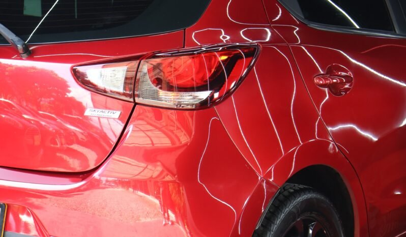 
								MAZDA 2 GRAND TOURING 1.5 MT full									