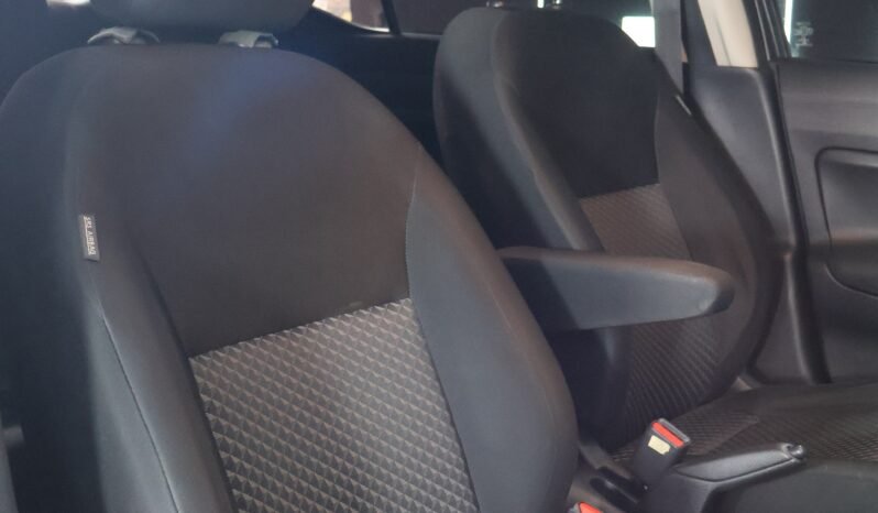 
								NISSAN NEW VERSA SENSE AT 1.6 full									