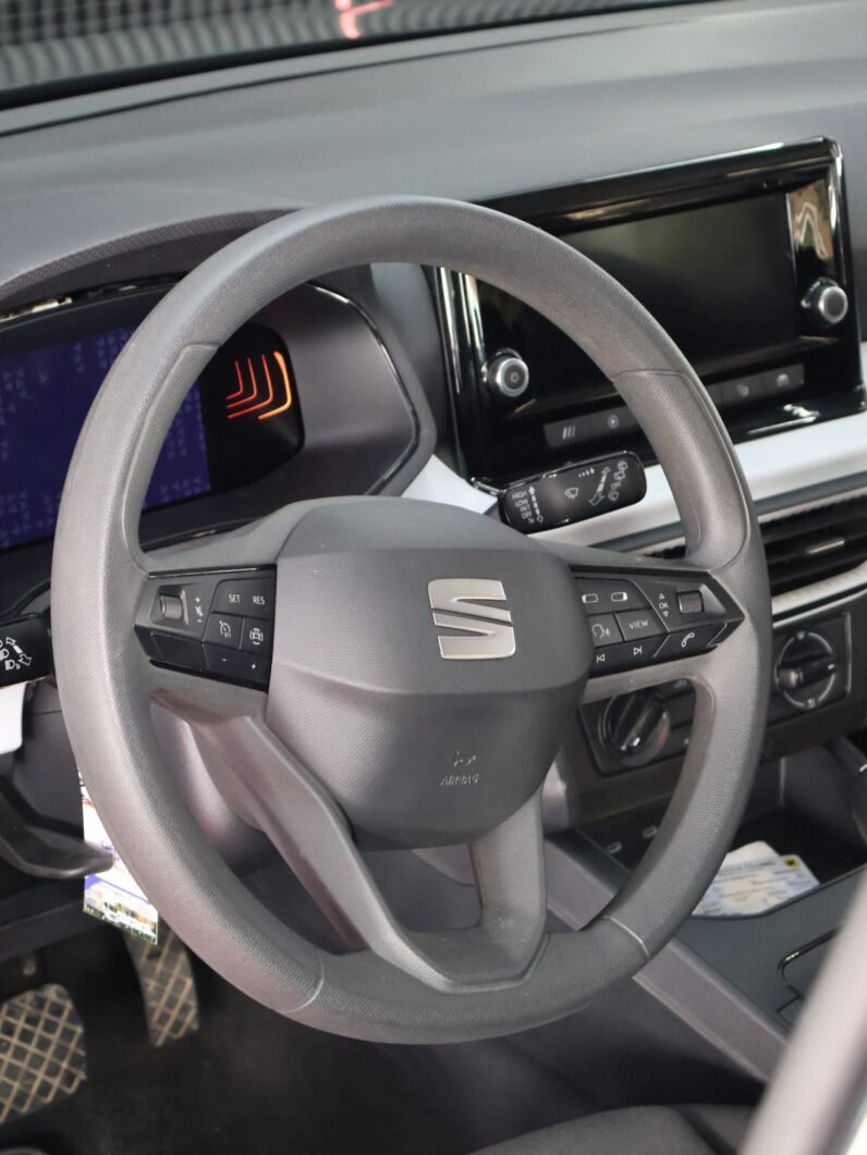 
								SEAT ARONA REFERENCE AUT 1.6 full									