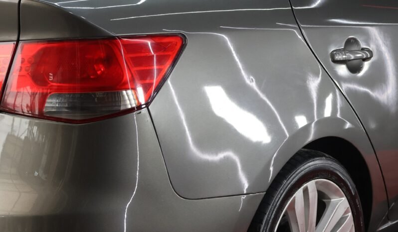 
								KIA CERATO FORTE 1.6L AT full									