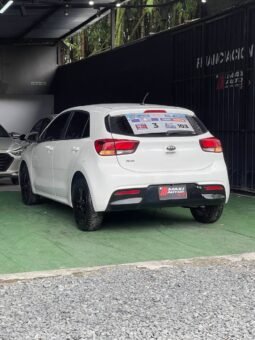 
										KIA RIO VIBRANT MT 1.4 full									