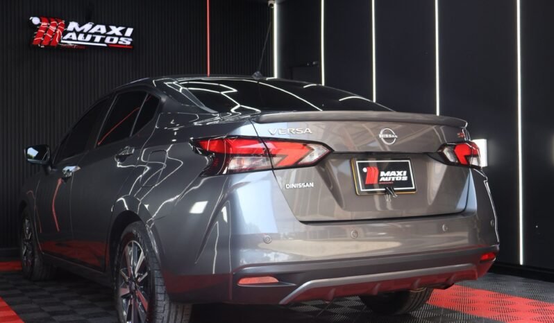 
								NISSAN VERSA  SR/BLACK 1.6 AT full									