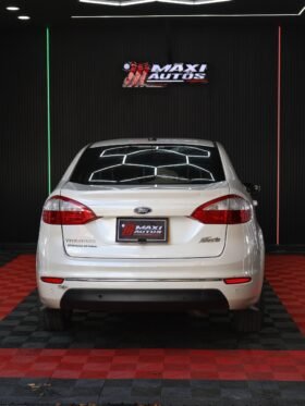 FORD FIESTA TITANIUM AT 1.6