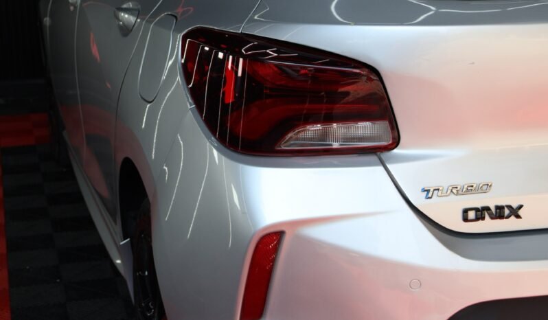 
								CHEVROLET ONIX RS MT HB full									