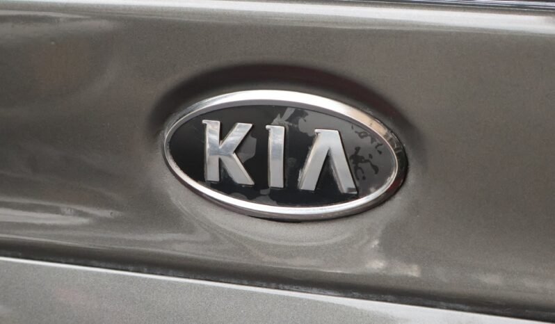 
								KIA CERATO FORTE 1.6L AT full									