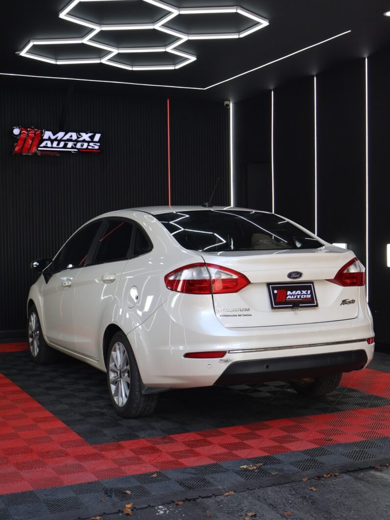 
								FORD FIESTA TITANIUM AT 1.6 full									