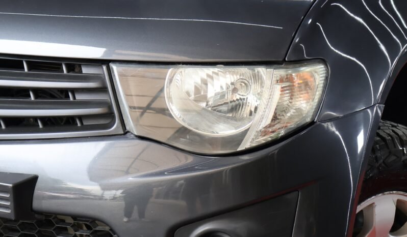 
								MITSUBISHI SPORTERO L200 MT 4X4 DIESEL full									