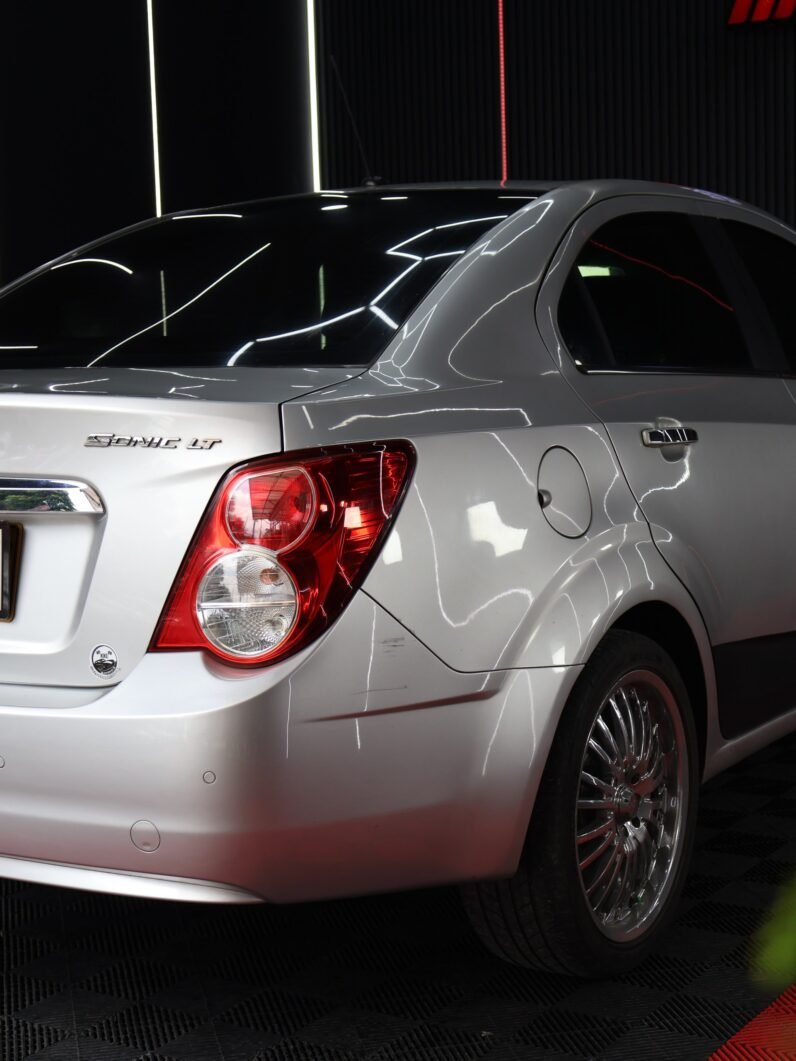 
								CHEVROLET SONIC LT 1.6  AT SEDAN full									