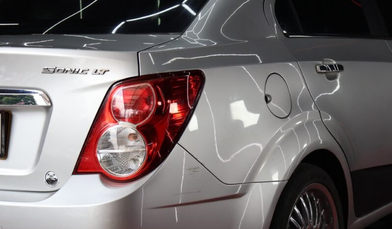 
								CHEVROLET SONIC LT 1.6  AT SEDAN full									