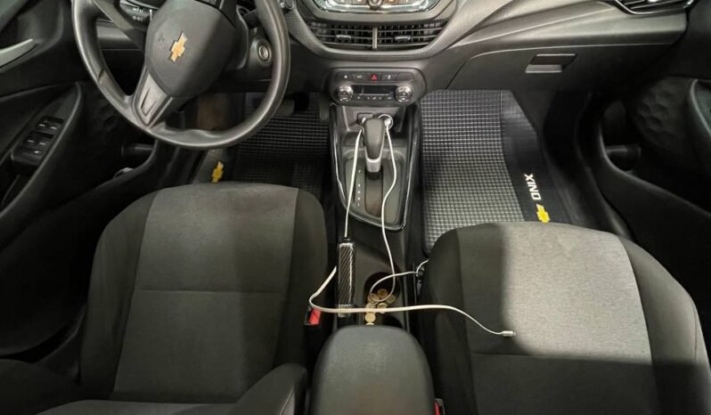 
								CHEVROLET ONIX LT TURBO 1.0 SEDAN AT full									